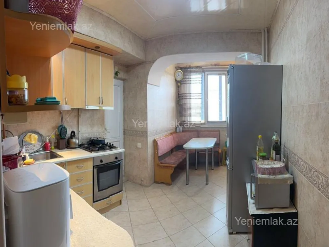 Satılır 3 otaqlı köhnə tikili 110 m²