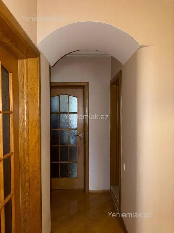 Satılır 3 otaqlı köhnə tikili 110 m²
