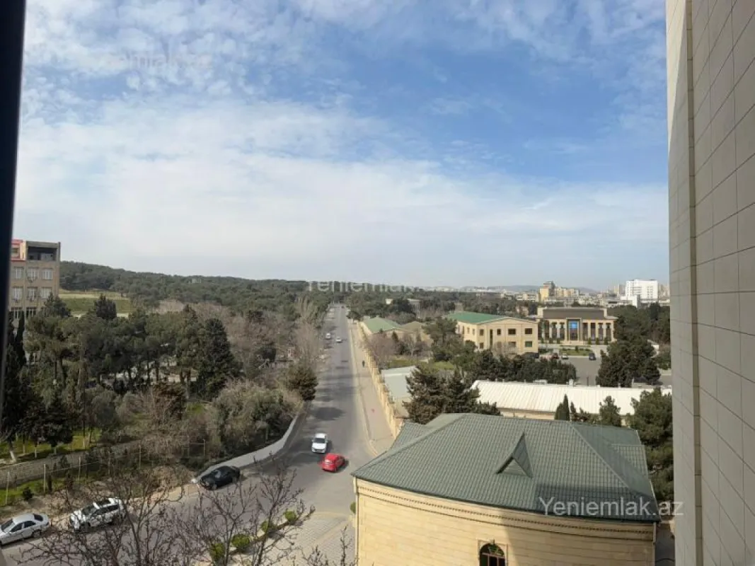 Satılır 3 otaqlı köhnə tikili 110 m²