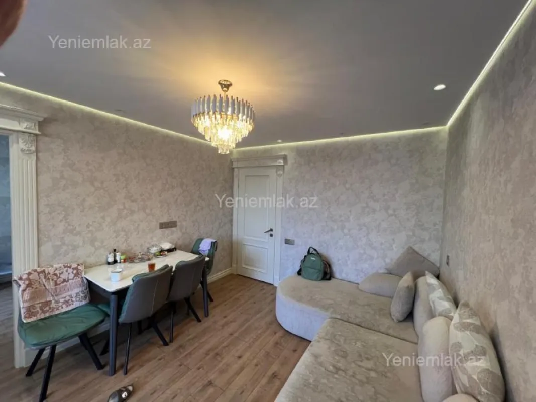 Satılır 3 otaqlı köhnə tikili 72 m²