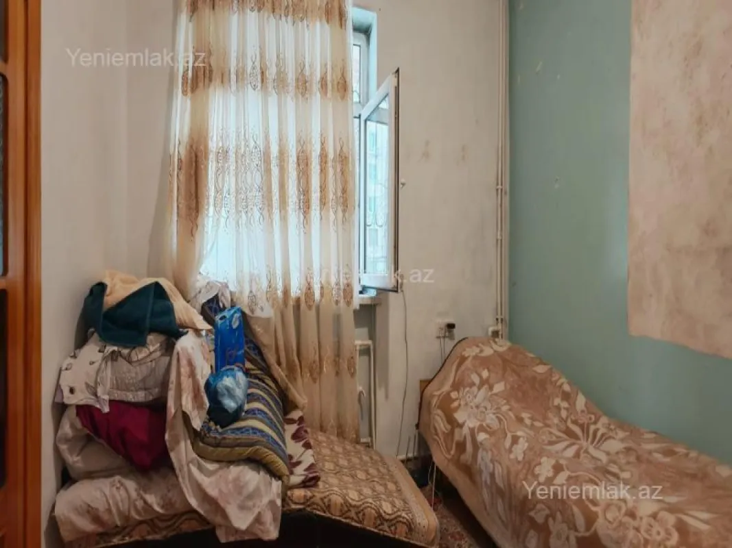 Satılır 2 otaqlı köhnə tikili 30 m²