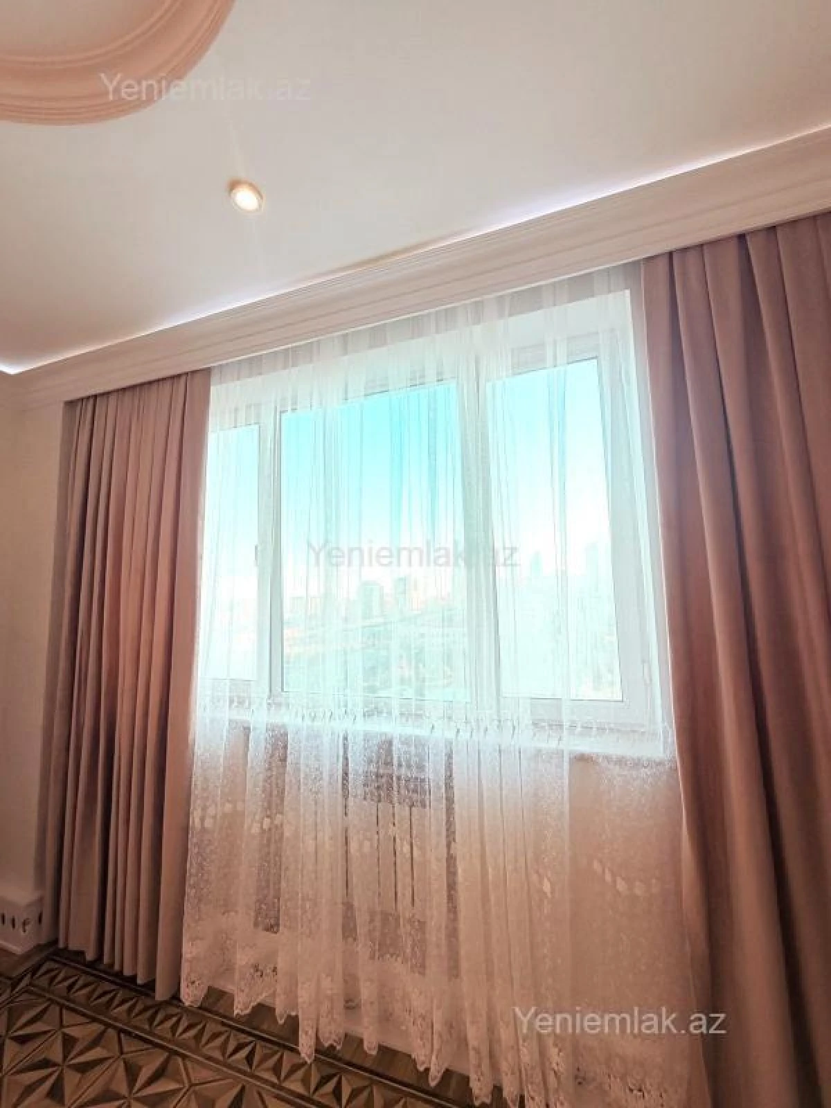 Satılır 3 otaqlı yeni tikili 85 m²