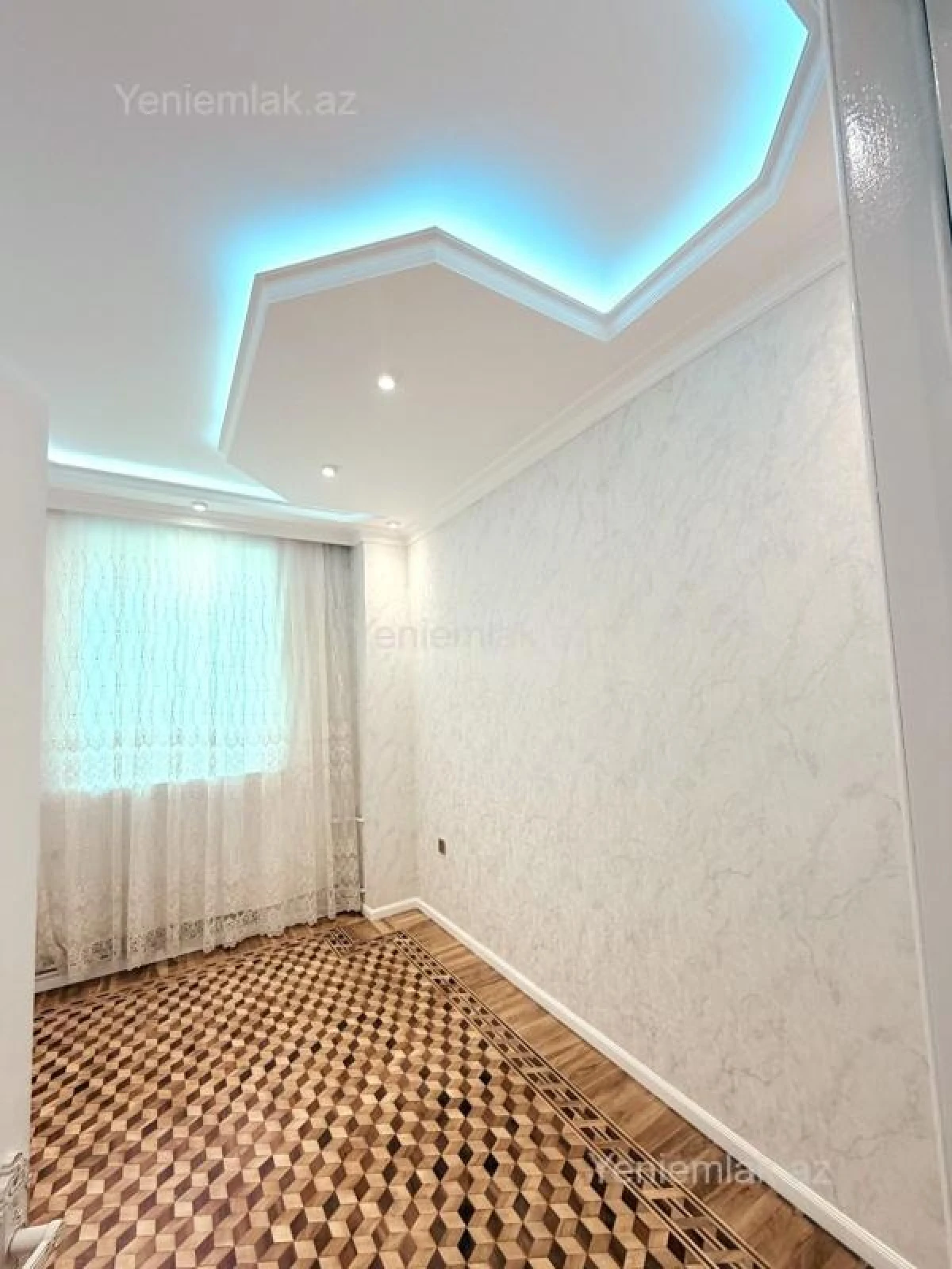 Satılır 3 otaqlı yeni tikili 85 m²