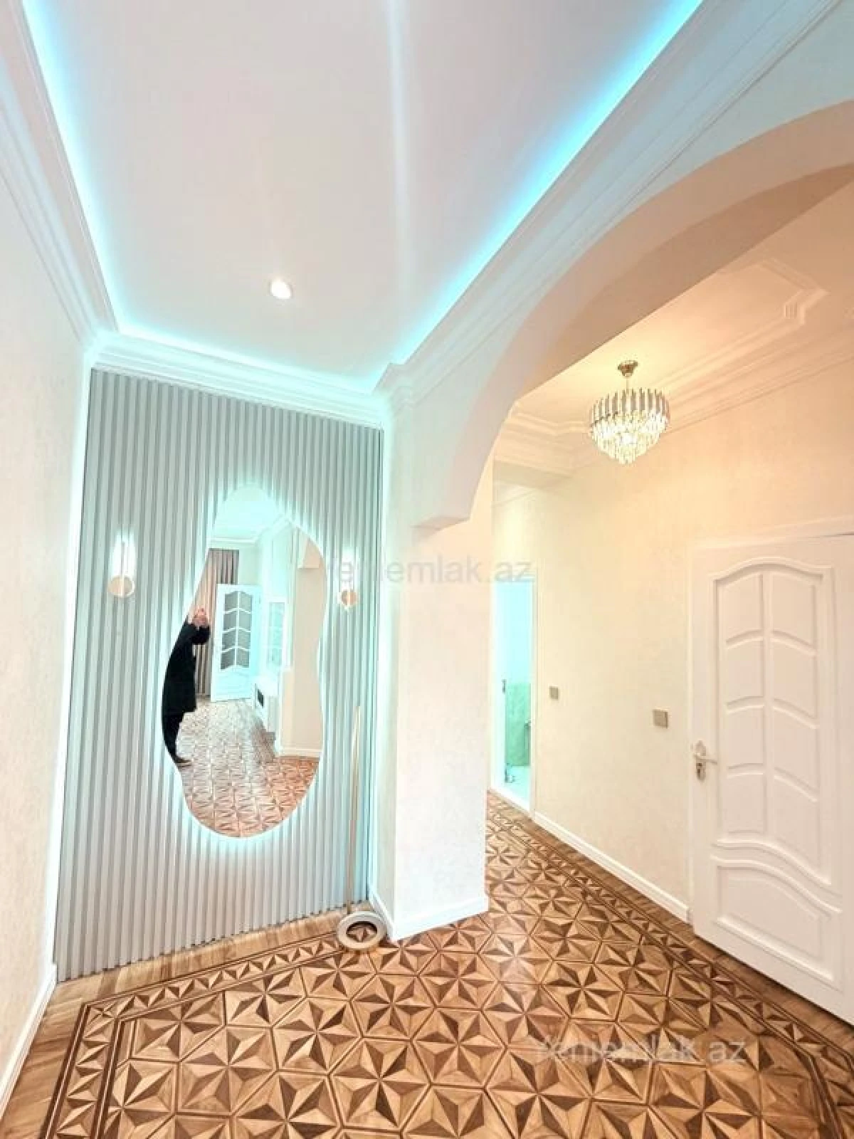 Satılır 3 otaqlı yeni tikili 85 m²