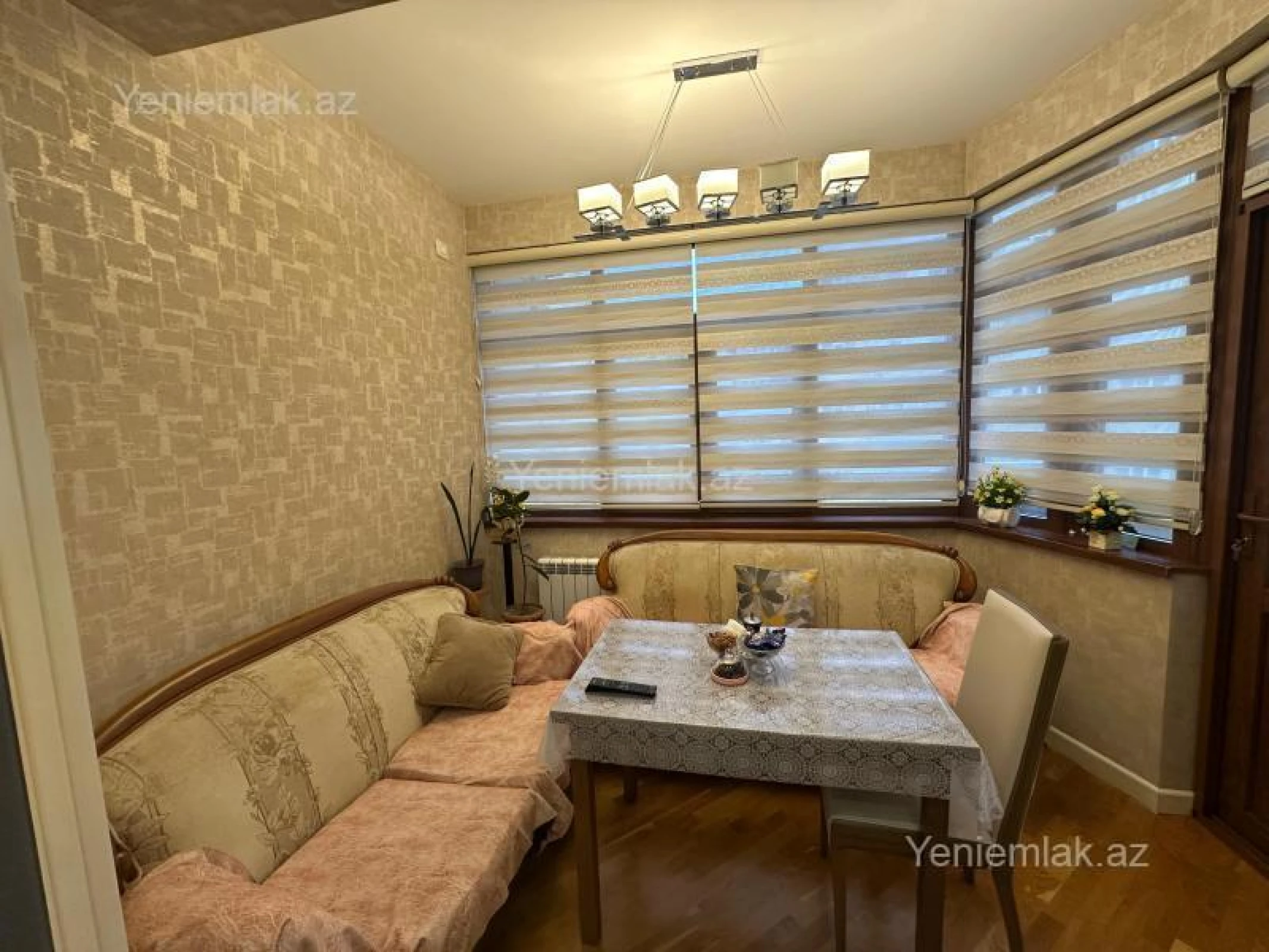 Satılır 4 otaqlı yeni tikili 200 m²