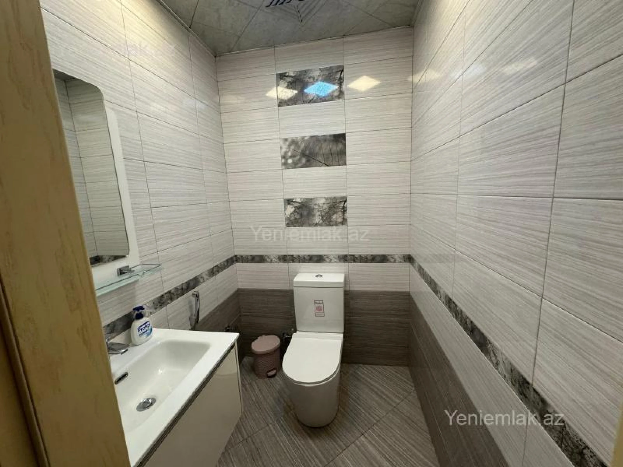 Satılır 4 otaqlı yeni tikili 200 m²