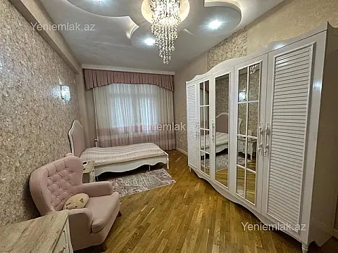 Satılır 4 otaqlı yeni tikili 200 m²