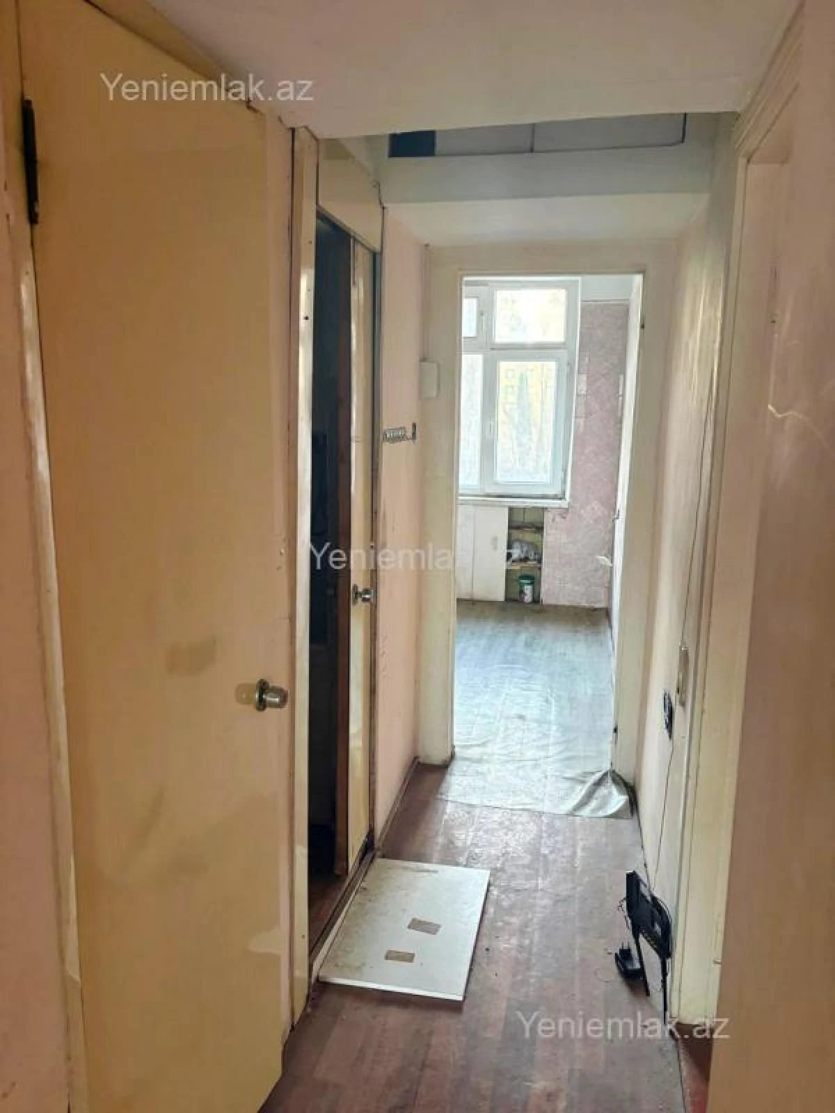 Satılır 3 otaqlı köhnə tikili 80 m²