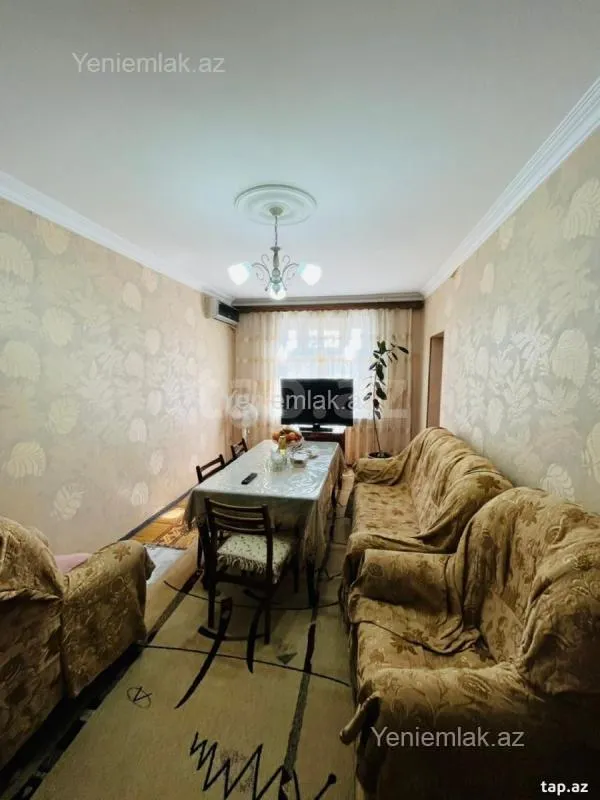Satılır 4 otaqlı köhnə tikili 85 m²