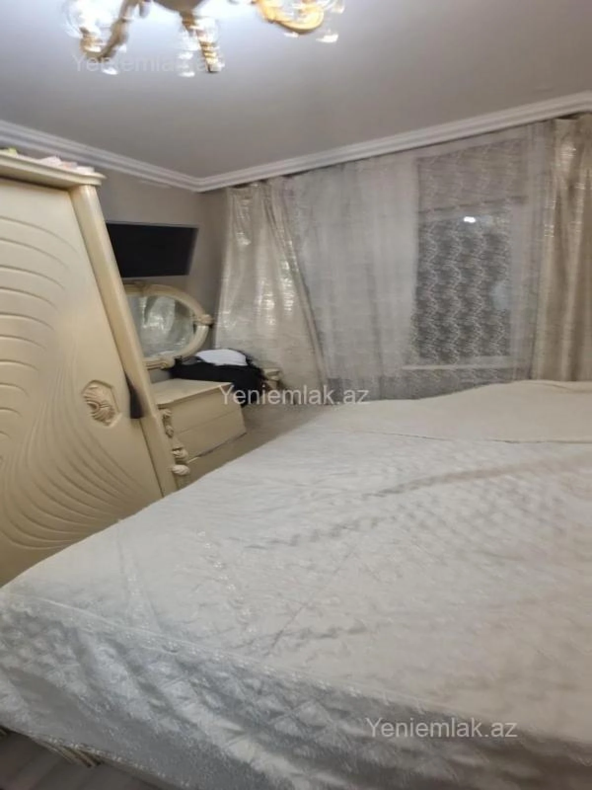 Satılır 2 otaqlı köhnə tikili 55 m²