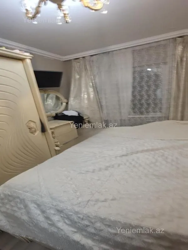 Satılır 2 otaqlı köhnə tikili 55 m²