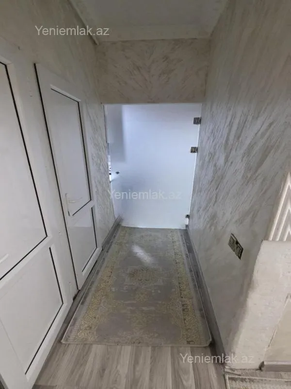 Satılır 2 otaqlı köhnə tikili 55 m²