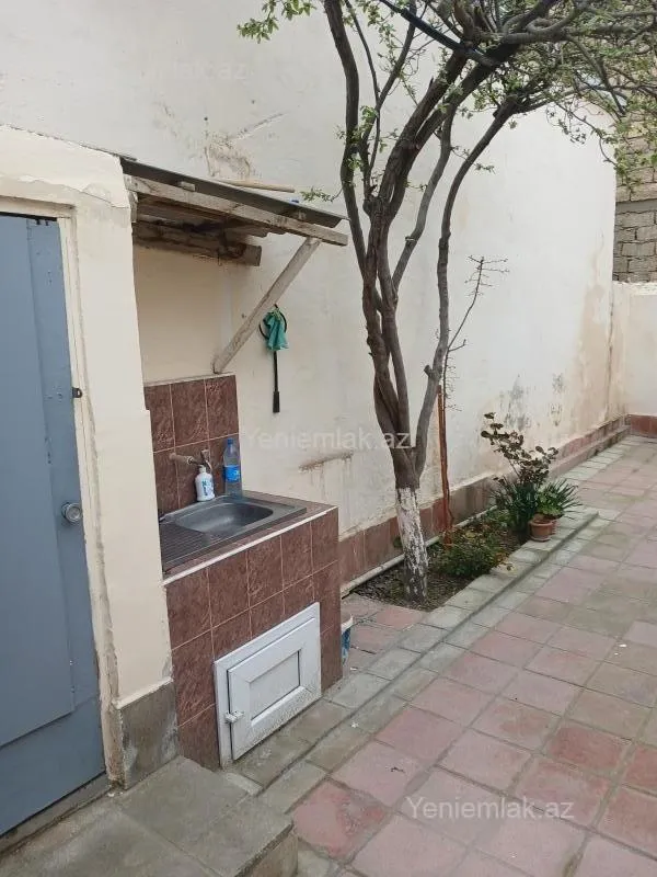 Satılır 2 otaqlı həyət evi 80 m²