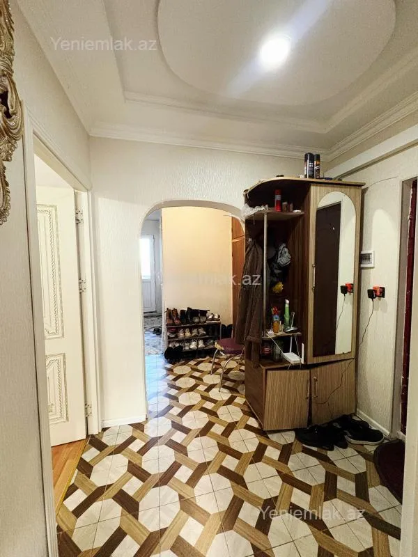 Satılır 4 otaqlı köhnə tikili 85 m²