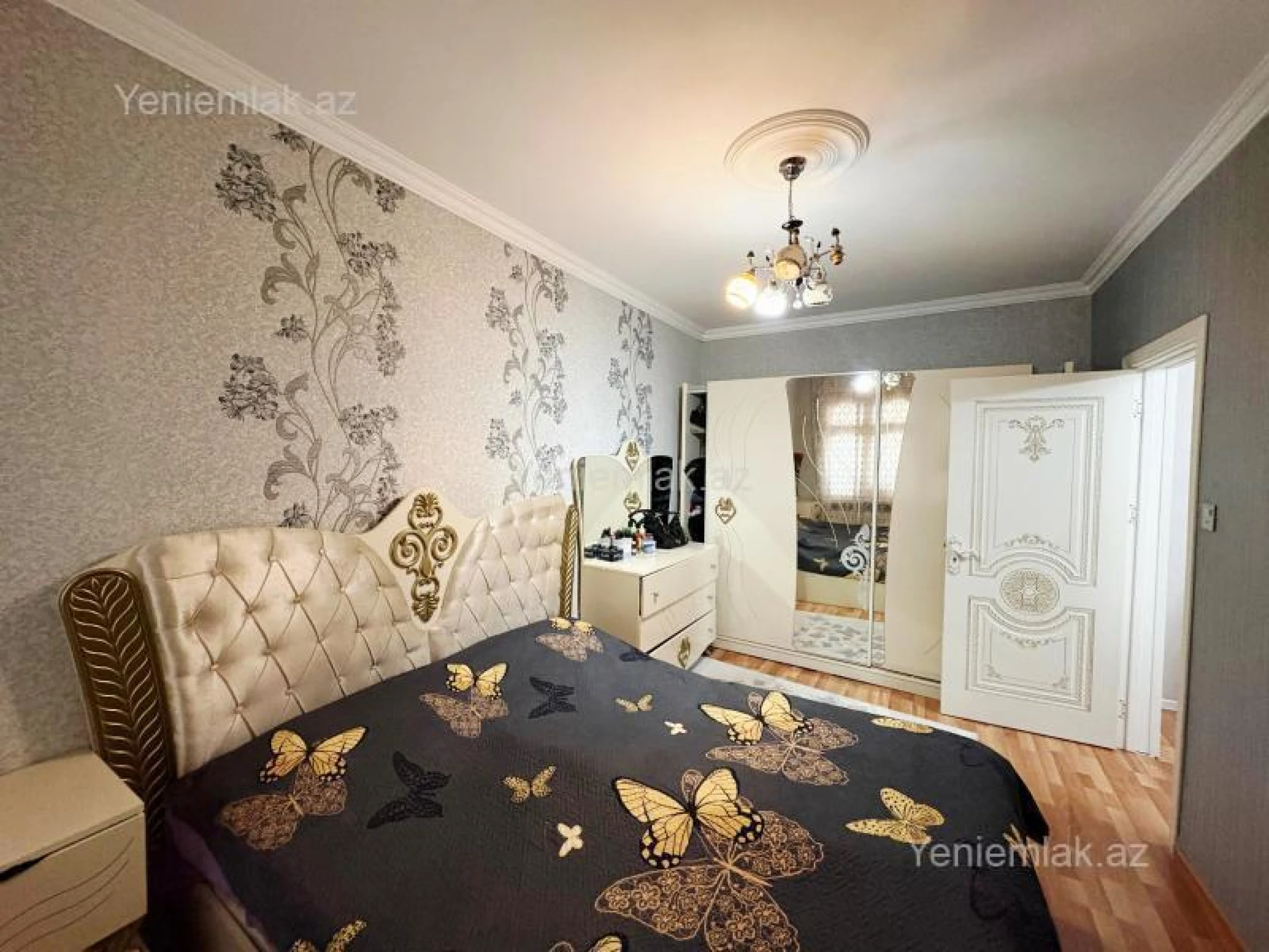 Satılır 4 otaqlı köhnə tikili 85 m²