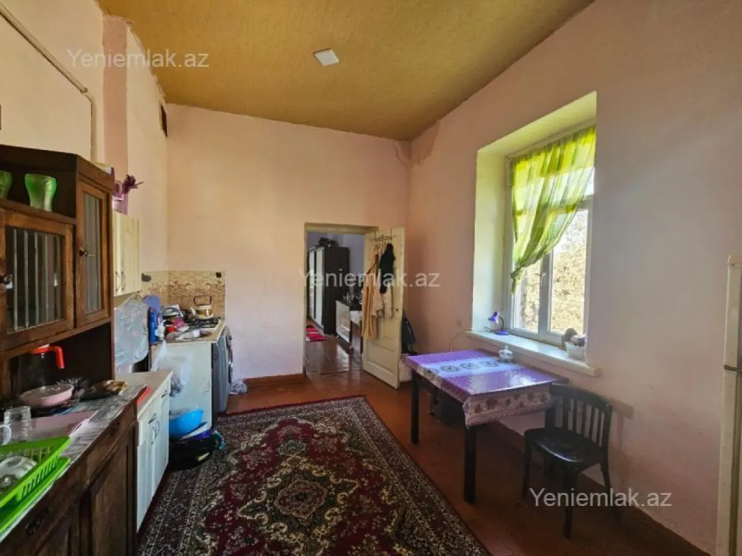 Satılır 2 otaqlı köhnə tikili 45 m²