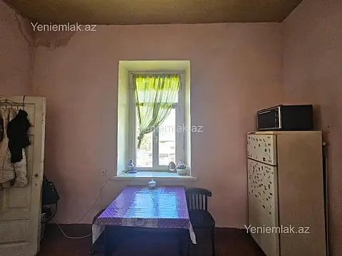 Satılır 2 otaqlı köhnə tikili 45 m²