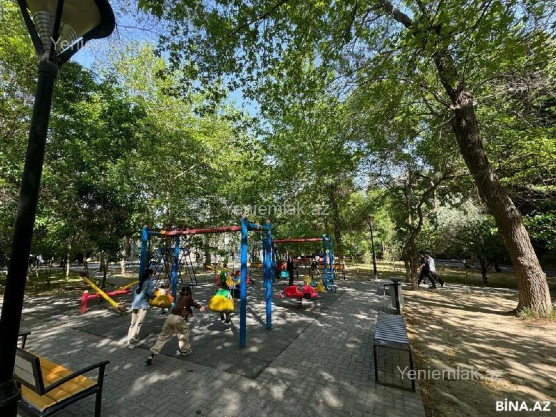 Satılır 2 otaqlı köhnə tikili 72 m²