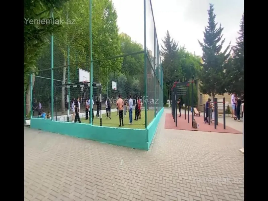 Satılır 2 otaqlı köhnə tikili 72 m²