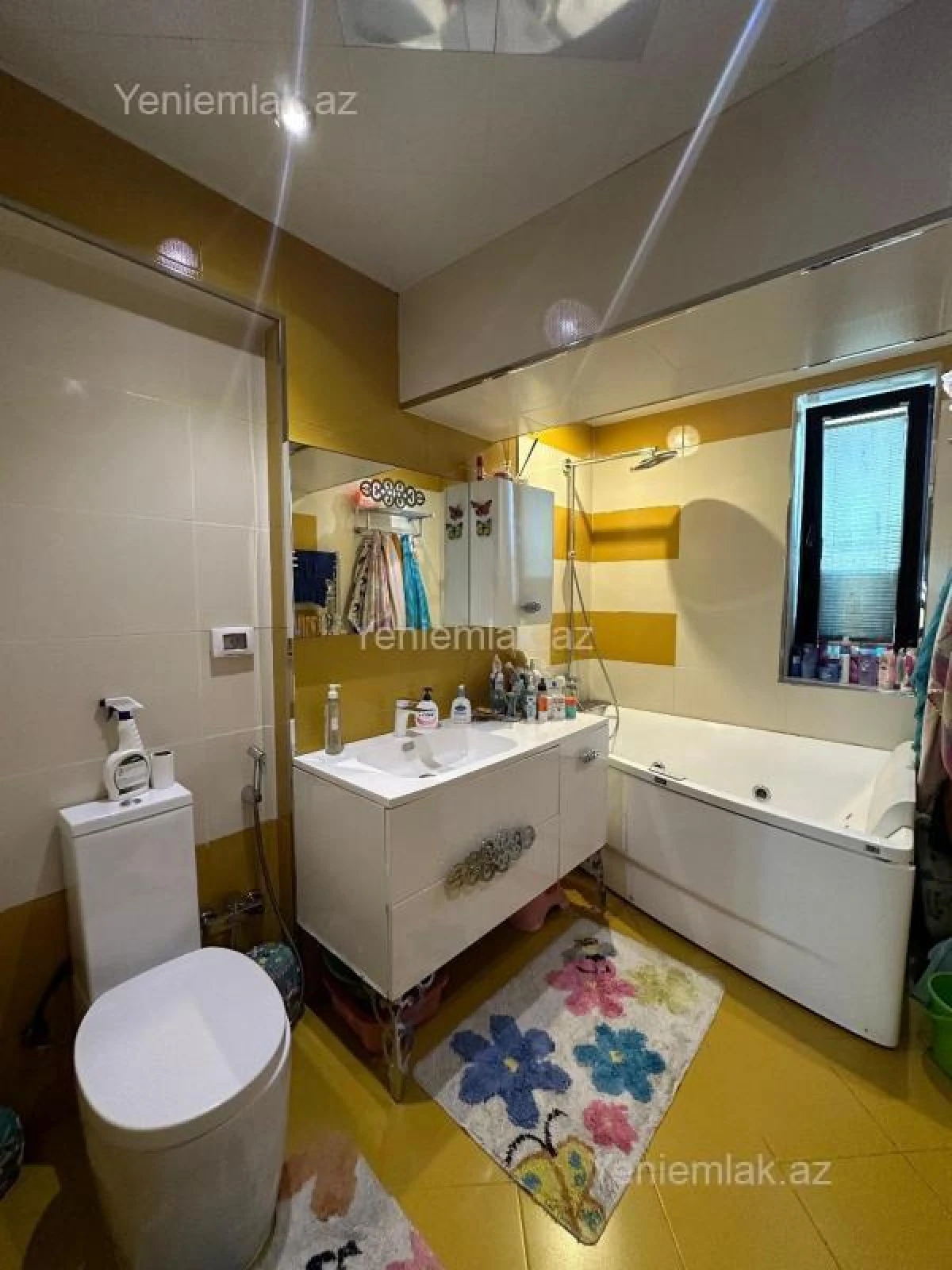 Satılır 2 otaqlı köhnə tikili 72 m²