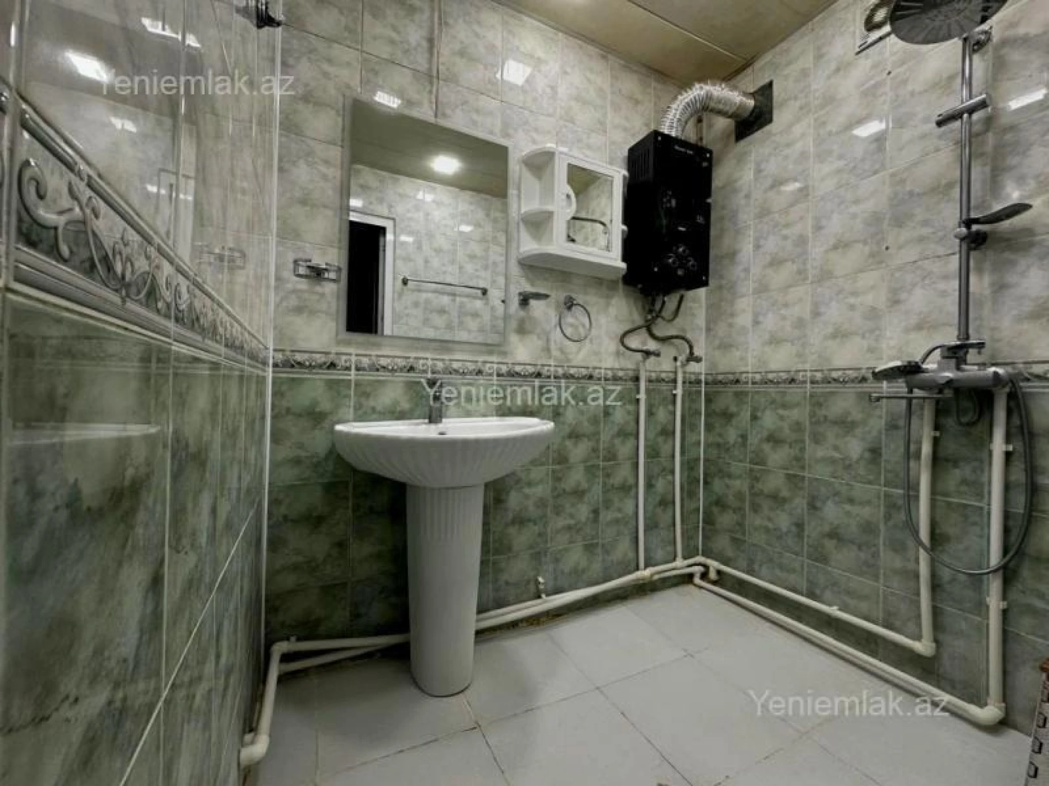 Satılır 3 otaqlı köhnə tikili 85 m²