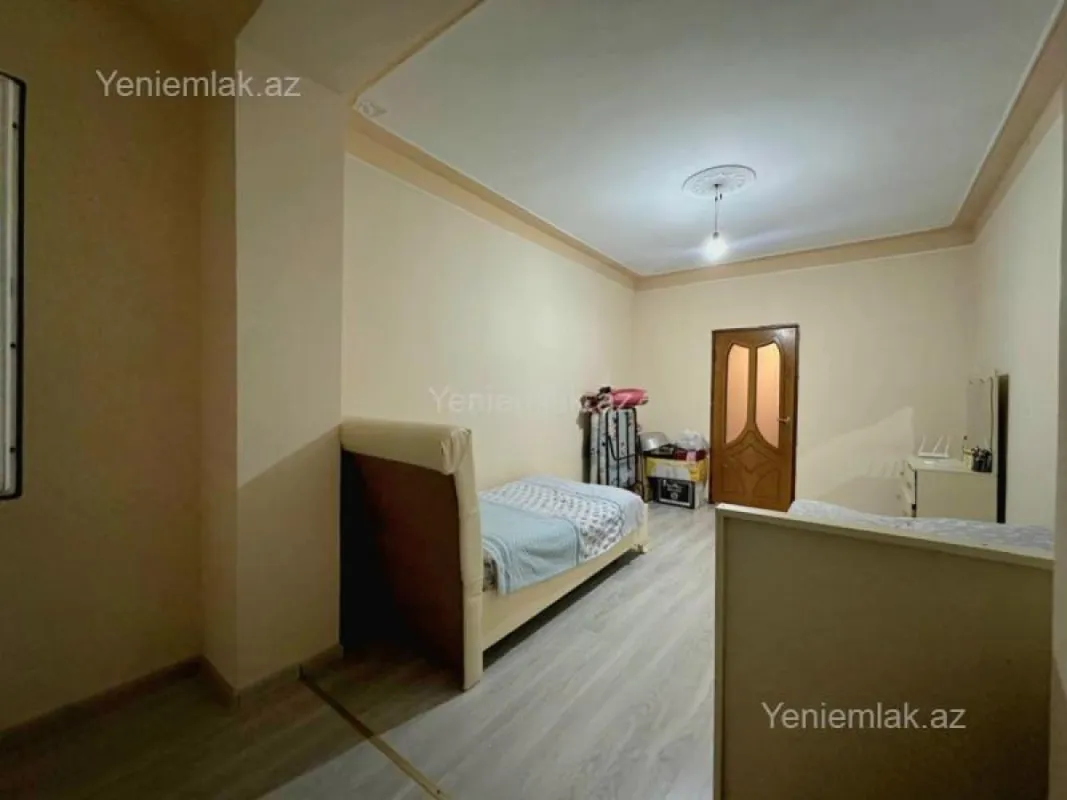 Satılır 3 otaqlı köhnə tikili 85 m²