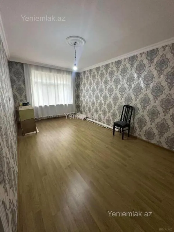 Satılır 2 otaqlı köhnə tikili 50 m²