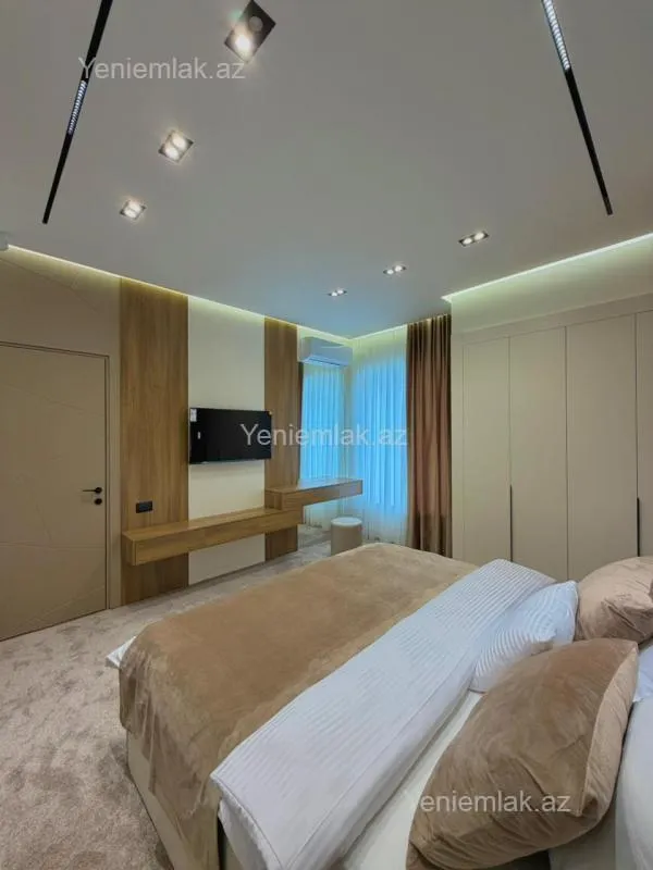 Satılır 4 otaqlı həyət evi 200 m²