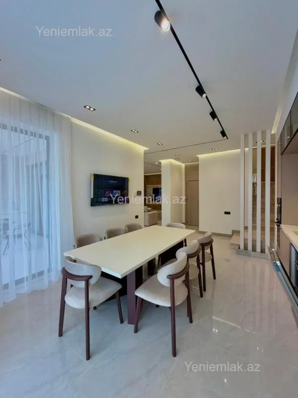 Satılır 4 otaqlı həyət evi 200 m²