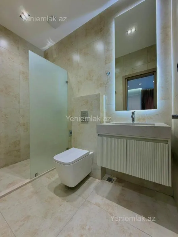 Satılır 4 otaqlı həyət evi 200 m²