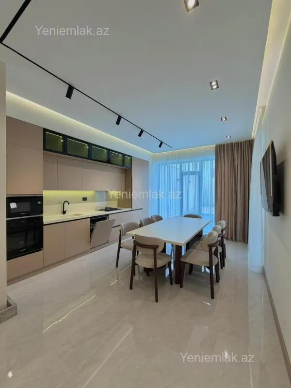 Satılır 4 otaqlı həyət evi 200 m²