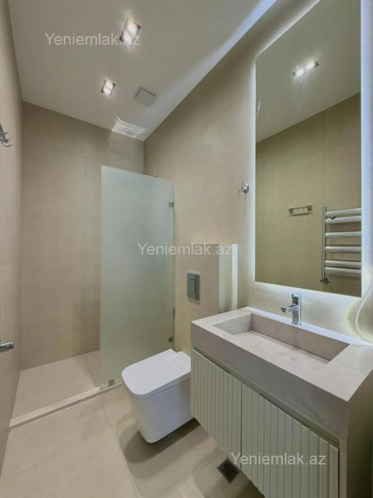 Satılır 4 otaqlı həyət evi 200 m²