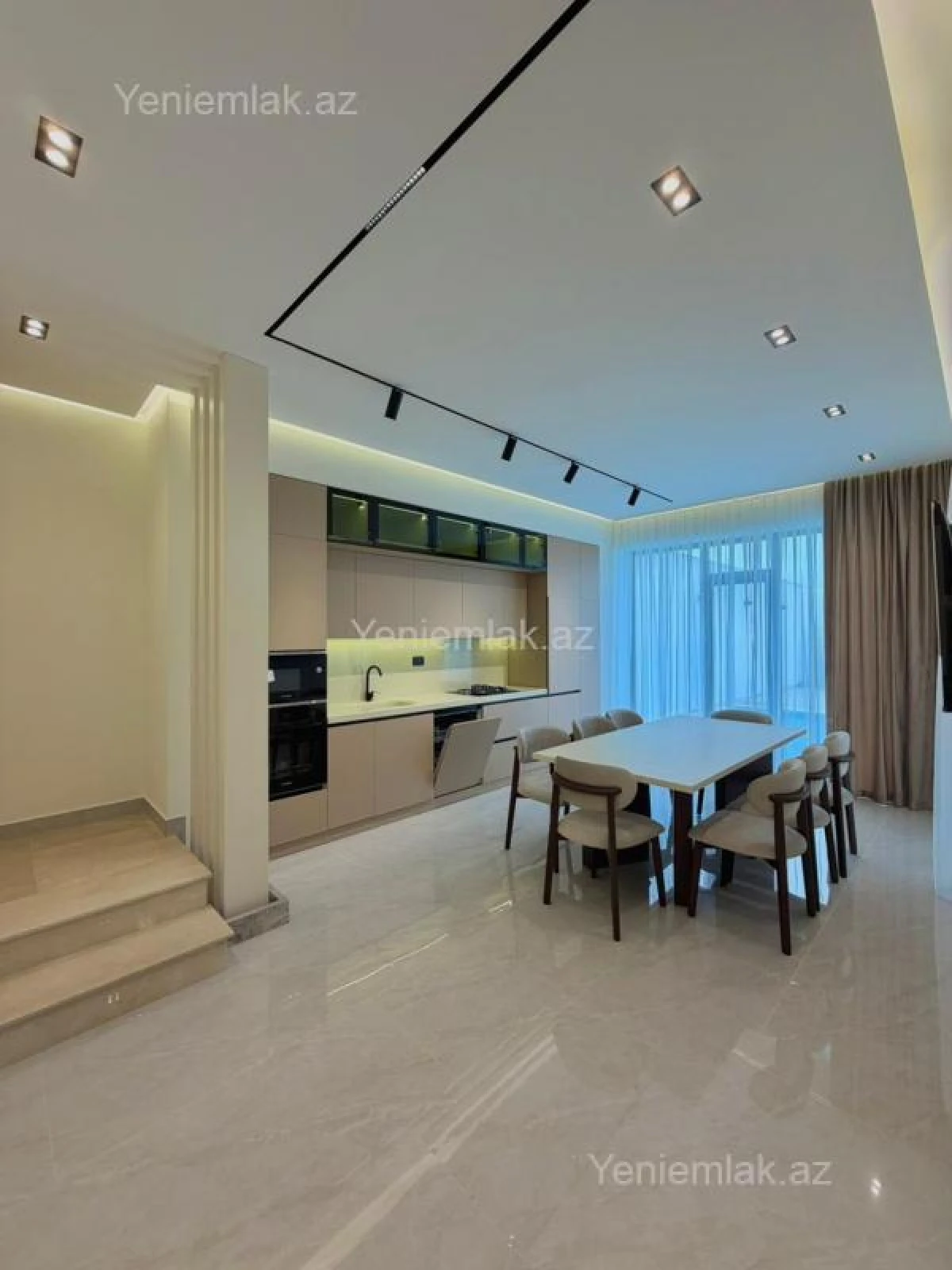 Satılır 4 otaqlı həyət evi 200 m²