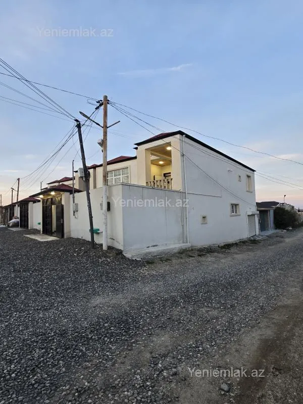 Satılır 4 otaqlı həyət evi 150 m²