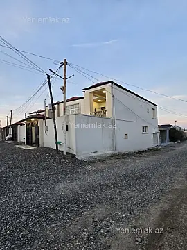 Satılır 4 otaqlı həyət evi 150 m²