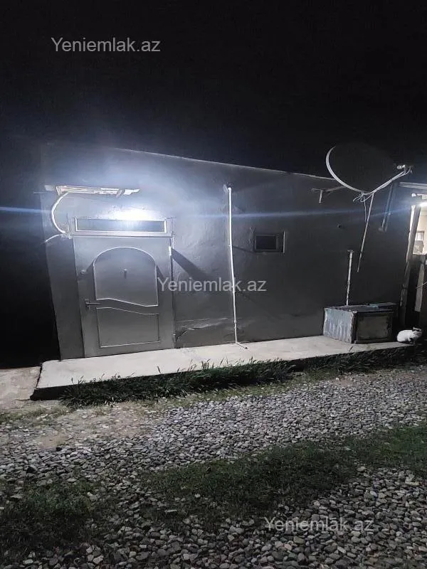 Satılır 2 otaqlı həyət evi 50 m²