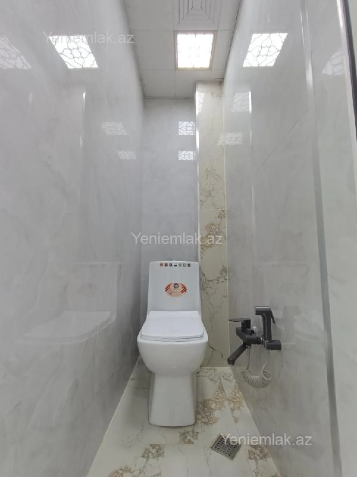 Satılır 3 otaqlı köhnə tikili 75 m²