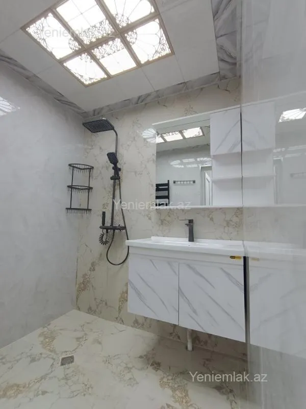Satılır 3 otaqlı köhnə tikili 75 m²