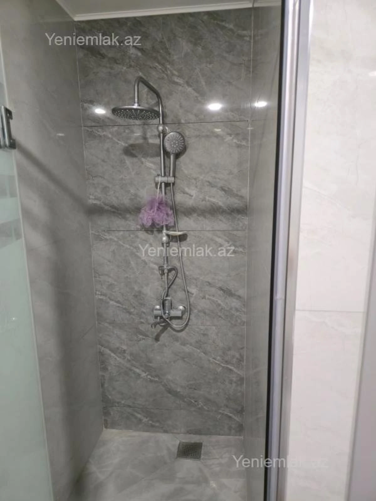 Satılır 2 otaqlı yeni tikili 68 m²