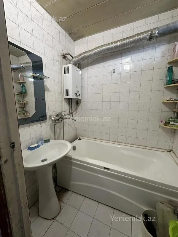Satılır 2 otaqlı köhnə tikili 57 m²