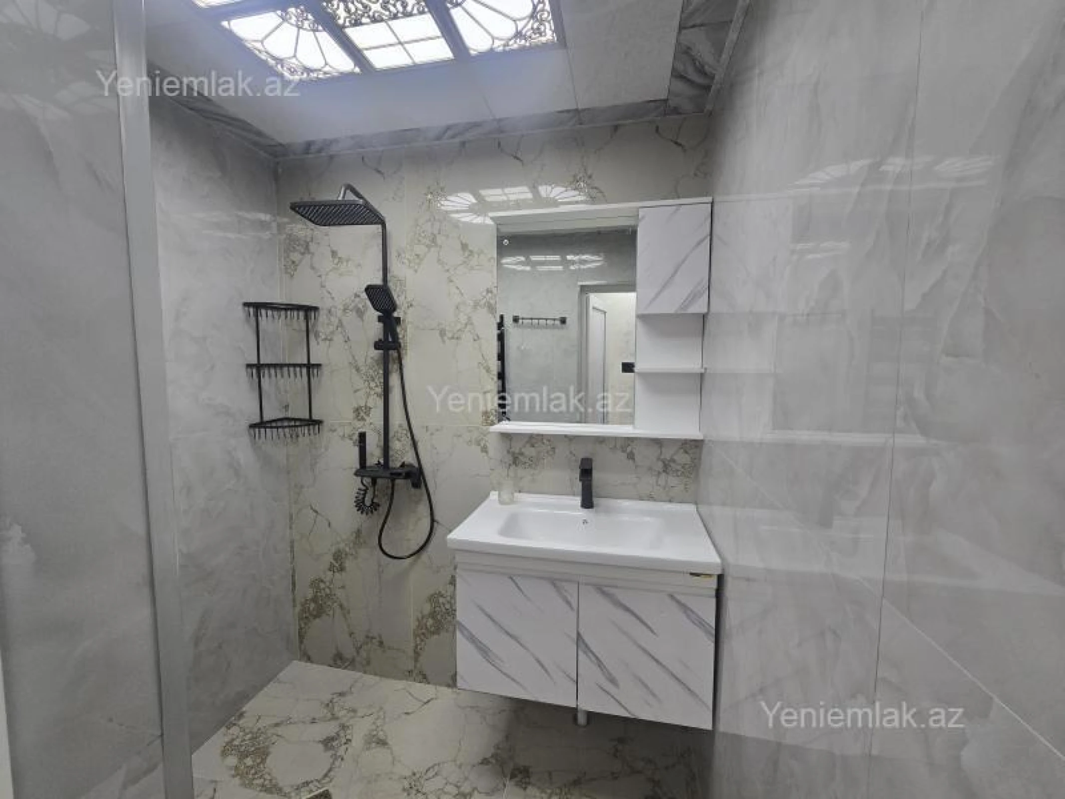Satılır 3 otaqlı köhnə tikili 80 m²