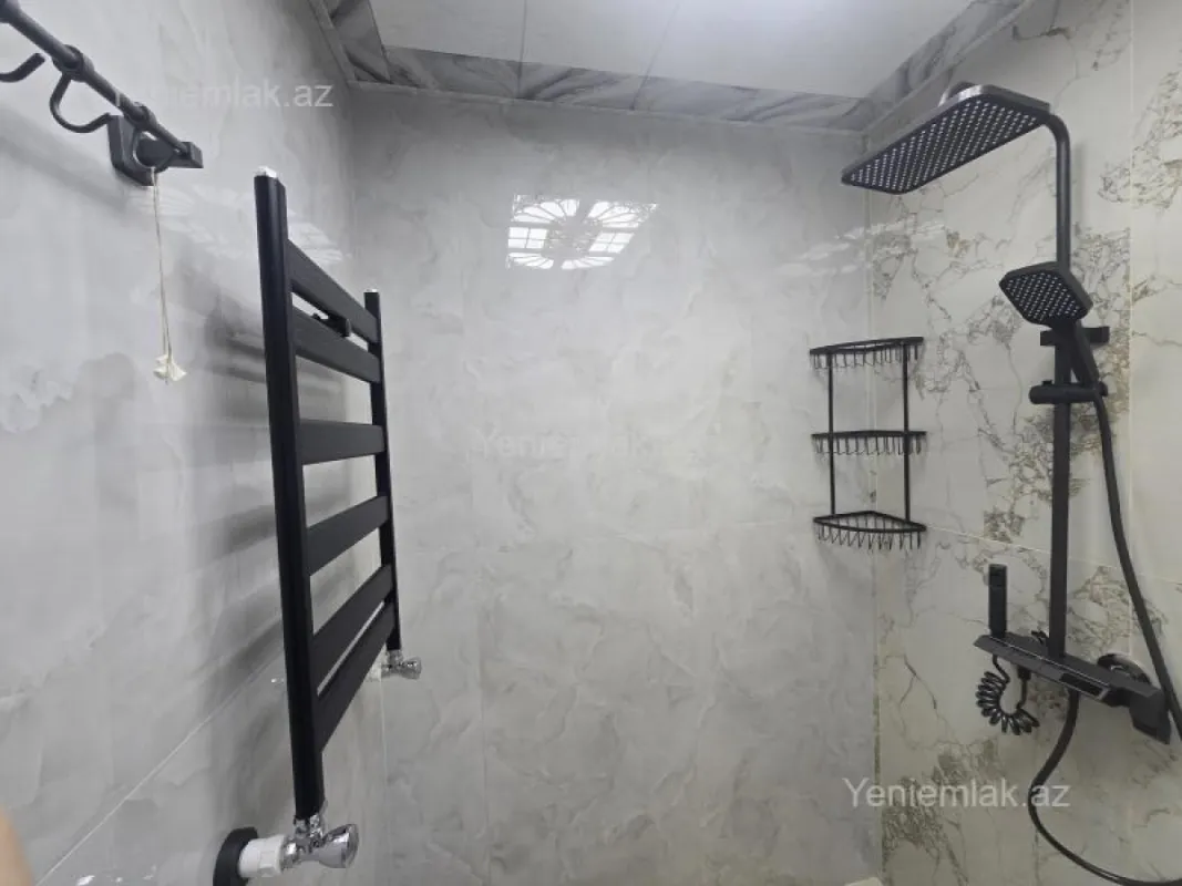 Satılır 3 otaqlı köhnə tikili 80 m²