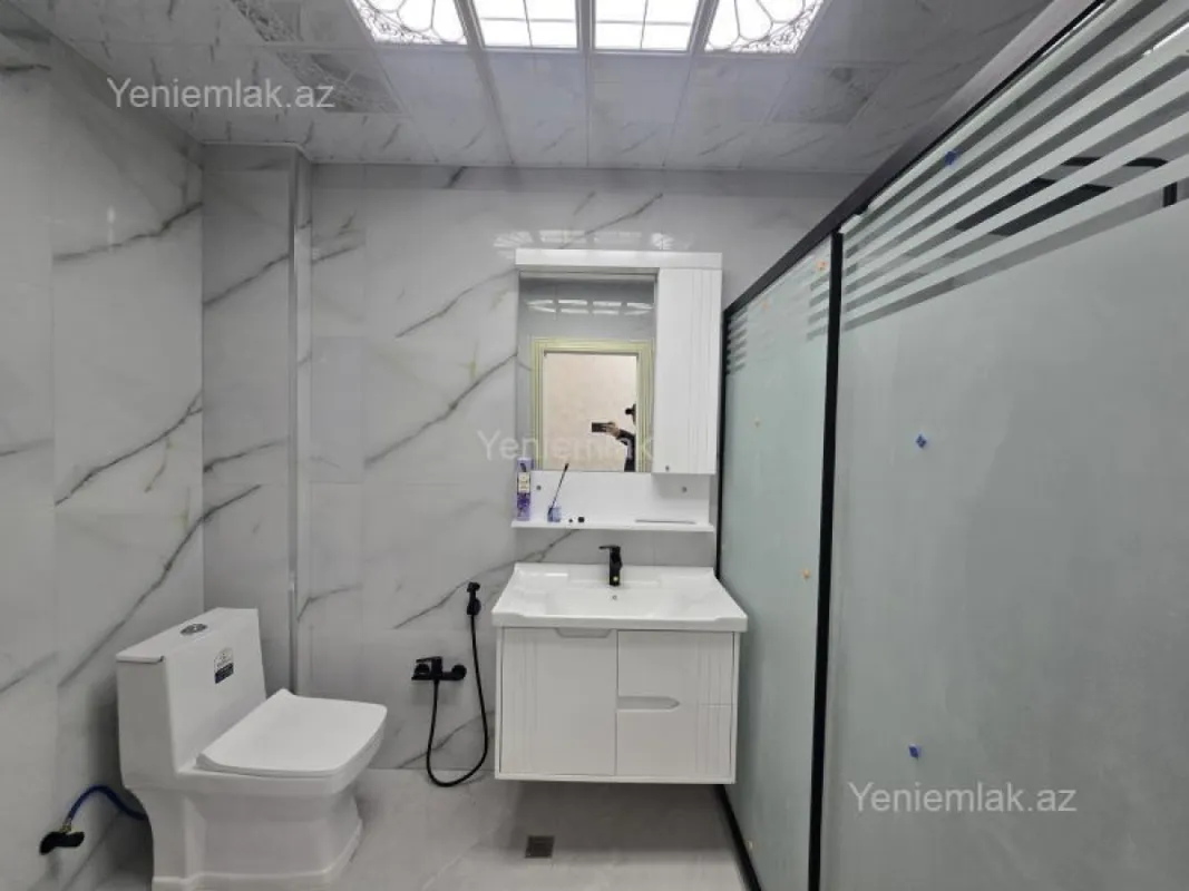 Satılır 2 otaqlı yeni tikili 70 m²