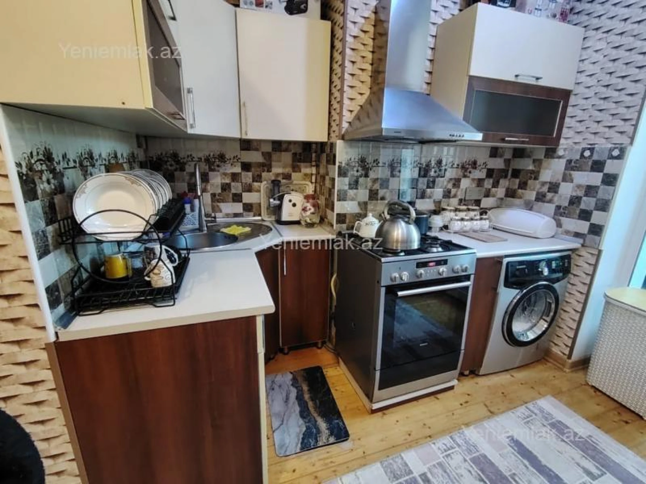 Satılır 3 otaqlı köhnə tikili 85 m²