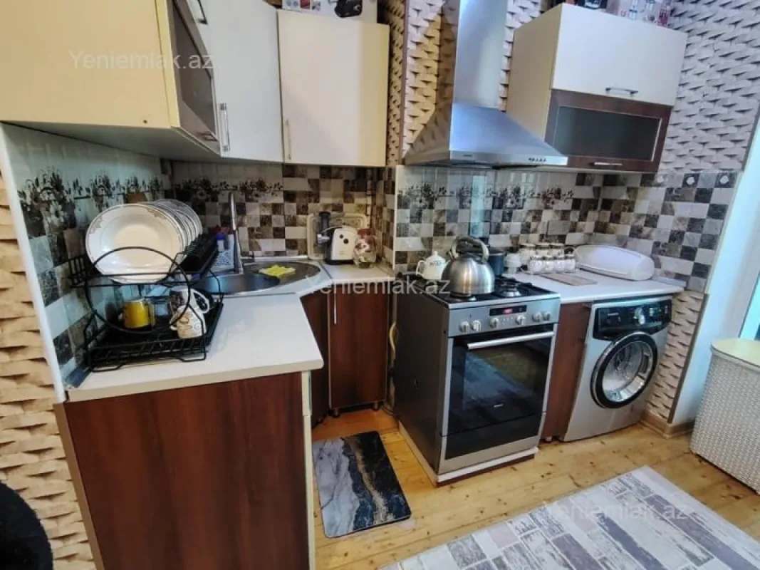 Satılır 3 otaqlı köhnə tikili 85 m²