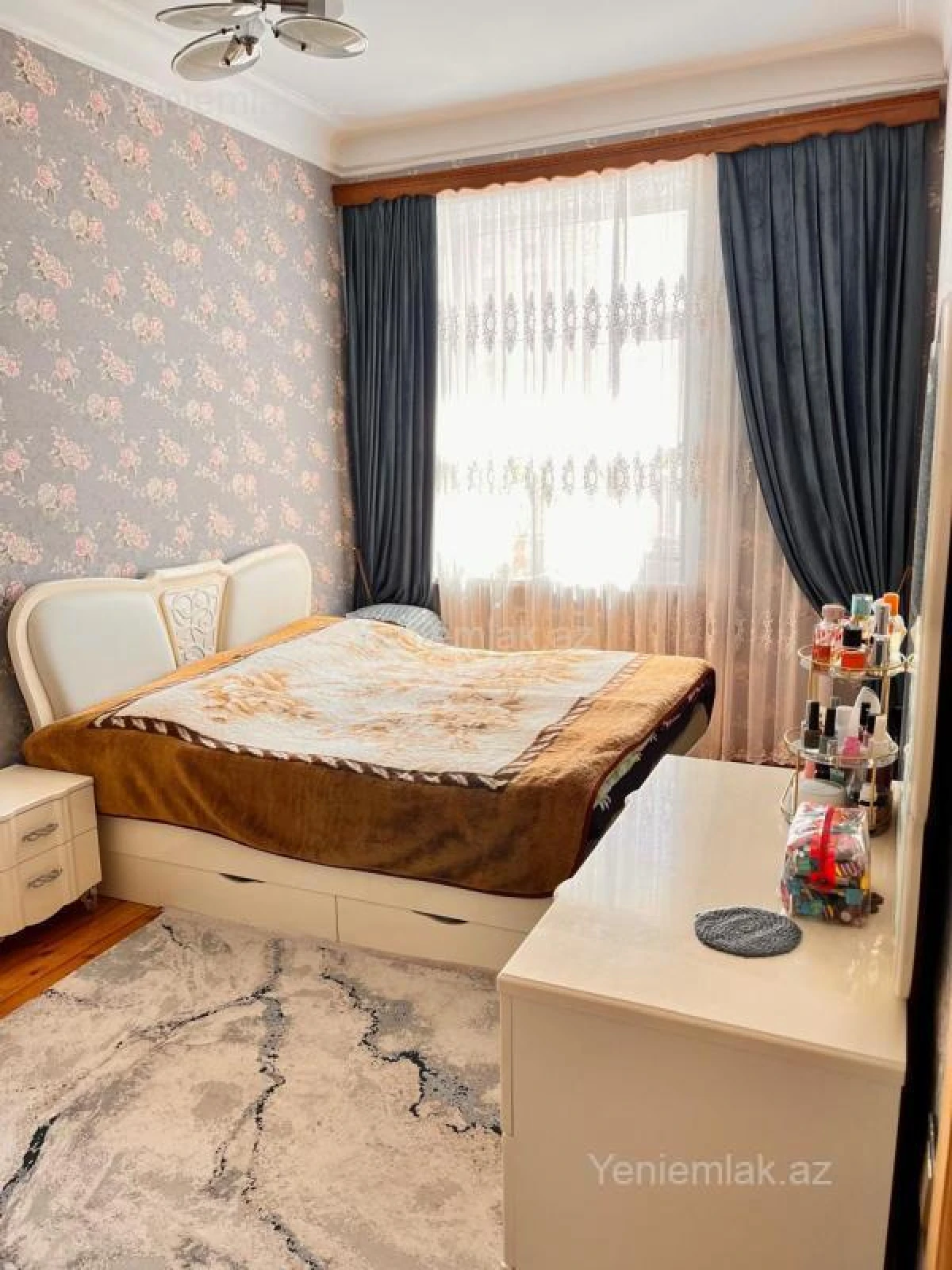 Satılır 3 otaqlı köhnə tikili 85 m²