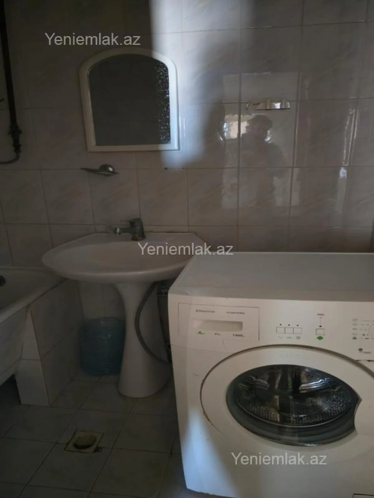 Satılır 3 otaqlı köhnə tikili 55 m²