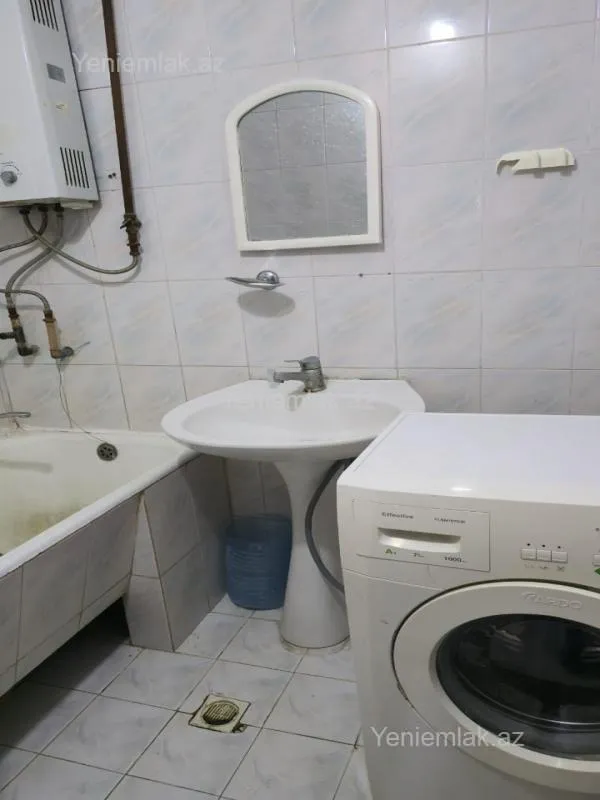 Satılır 3 otaqlı köhnə tikili 55 m²