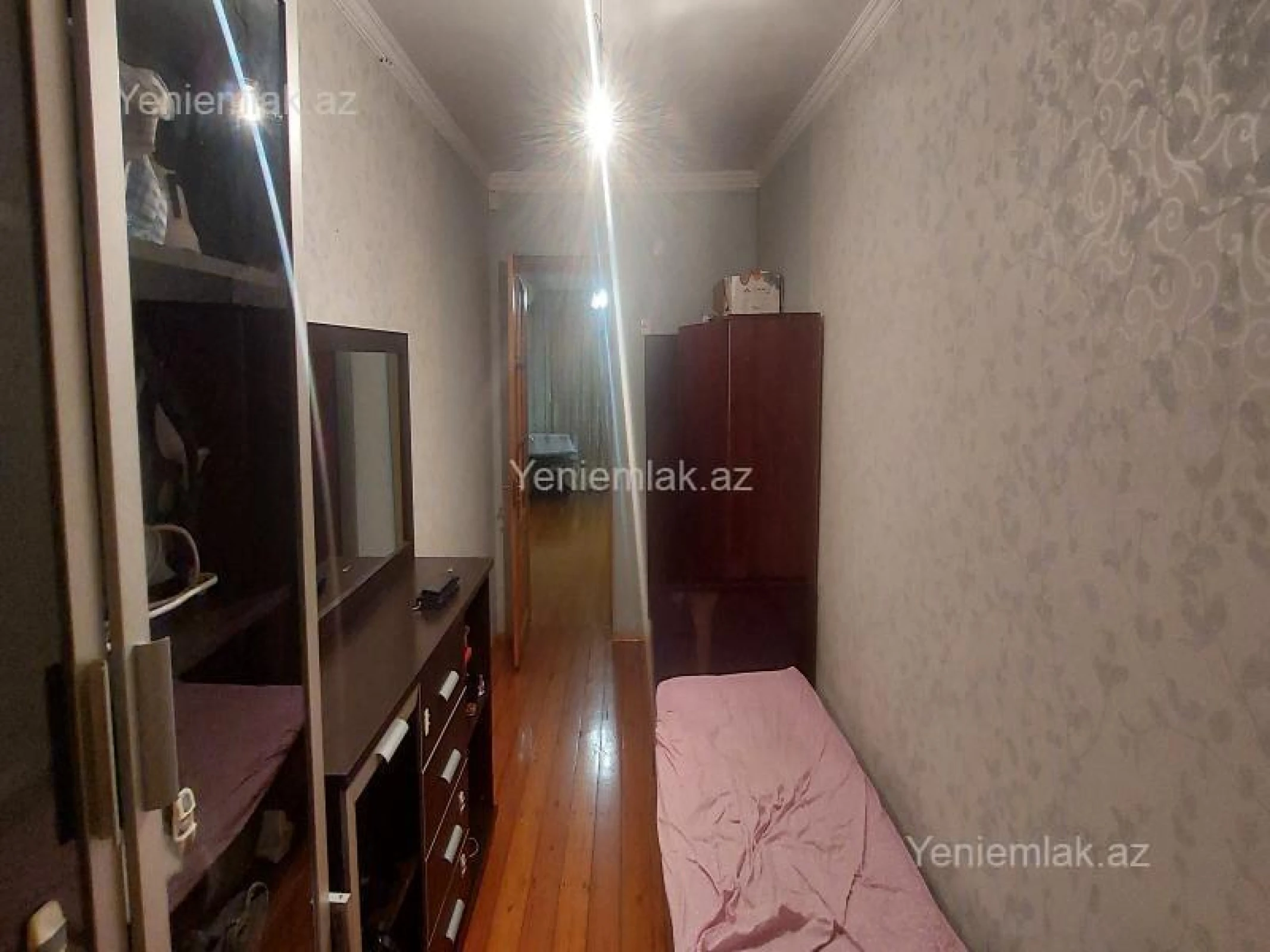 Satılır 2 otaqlı köhnə tikili 42 m²