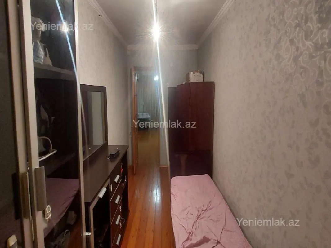 Satılır 2 otaqlı köhnə tikili 42 m²